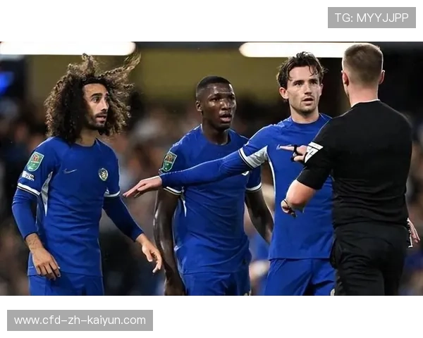 切尔西加快两侧传递制造空挡，助力球队进攻重构